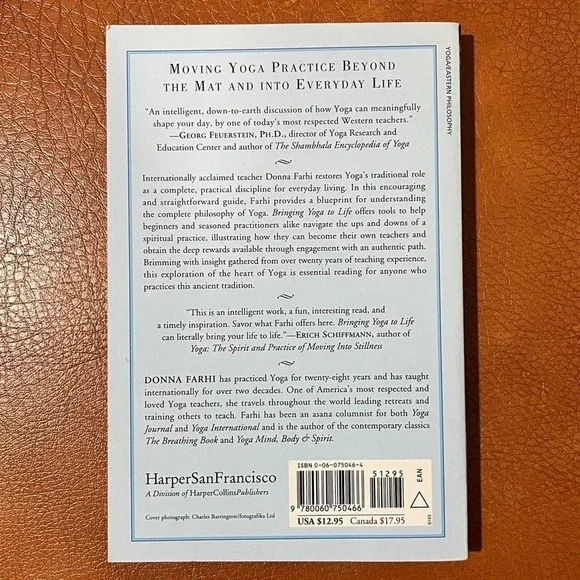 Bringing Yoga to Life: The Everyday Practice of Enlightened Living Donna Farhi - Picture 2 of 5